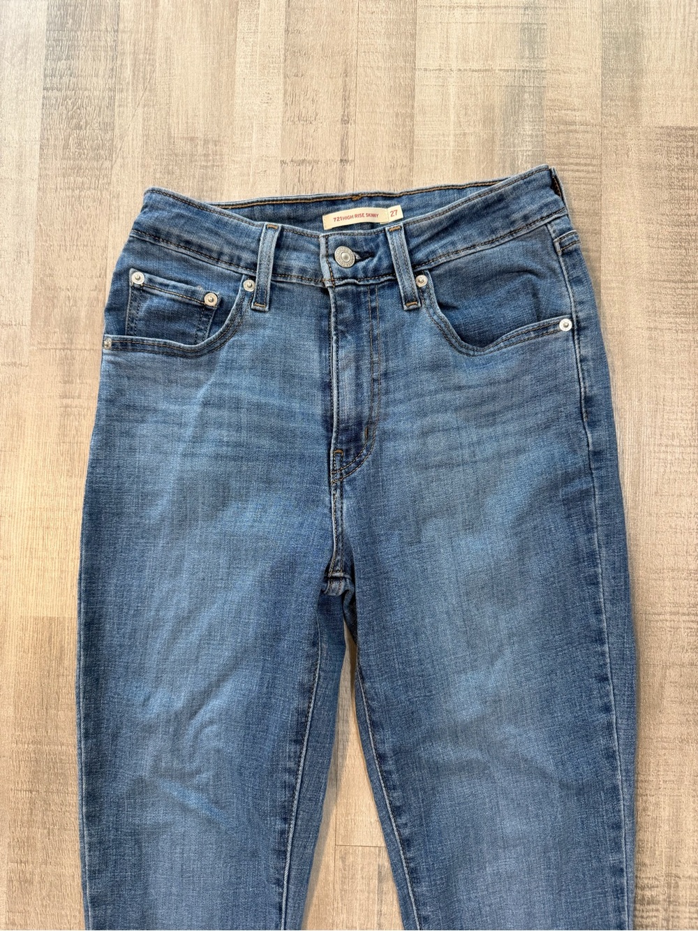 Levi’s 721 High Rise Skinny Jeans Women’s Size 27 Medium Wash Blue Stretch Denim